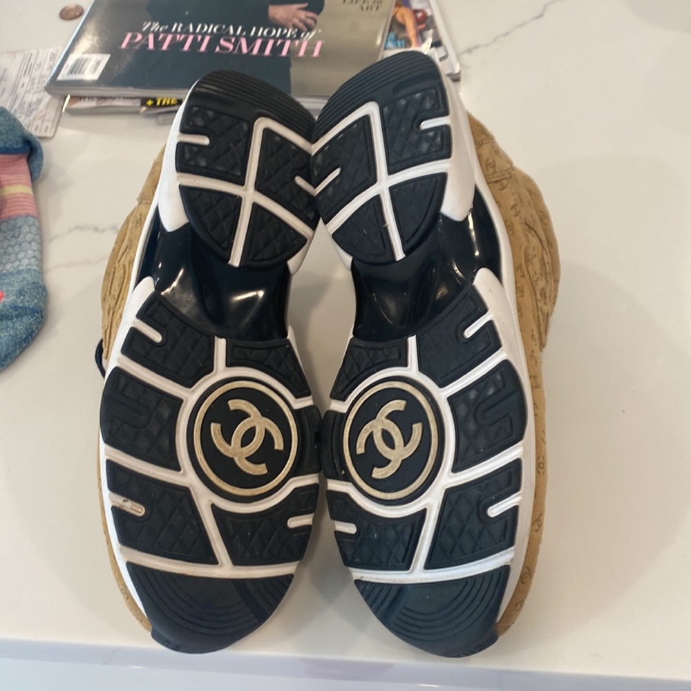 Chanel beige 22A sneakers - Picture 7 of 7